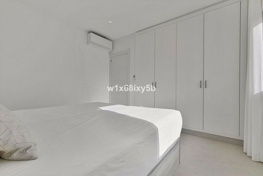Detached Villa San Pedro de Alcántara Málaga - image 26