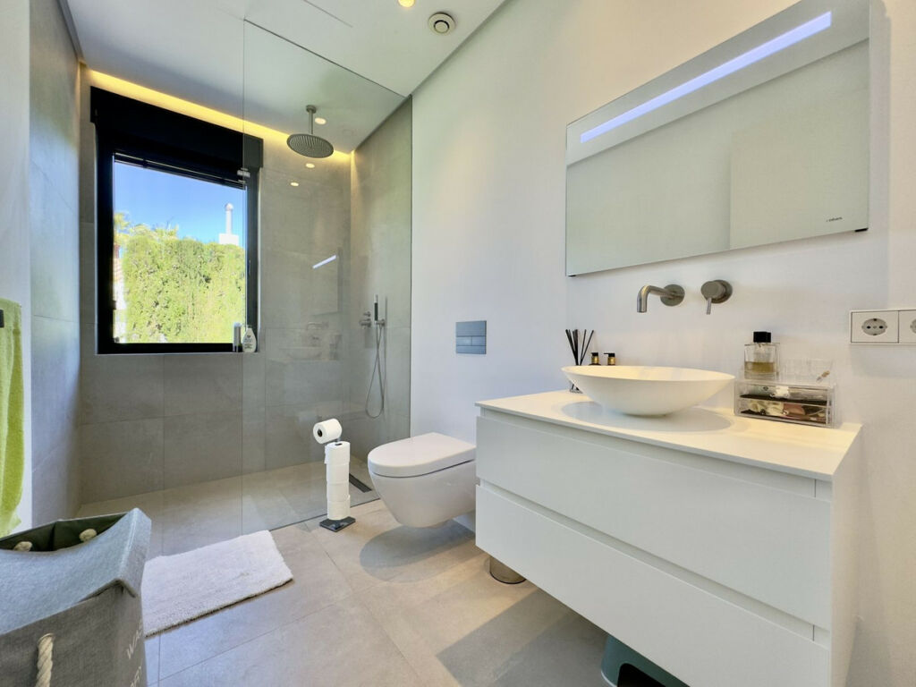 Detached Villa Los Monteros Málaga - image 25