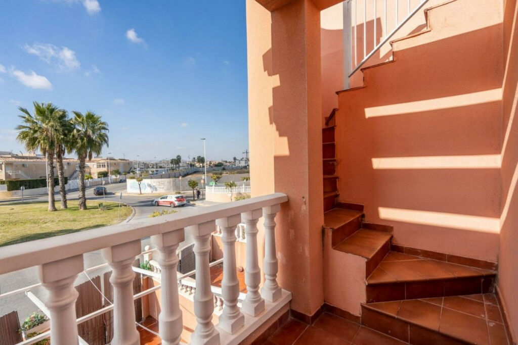 Townhouse Torrevieja Alicante - image 26