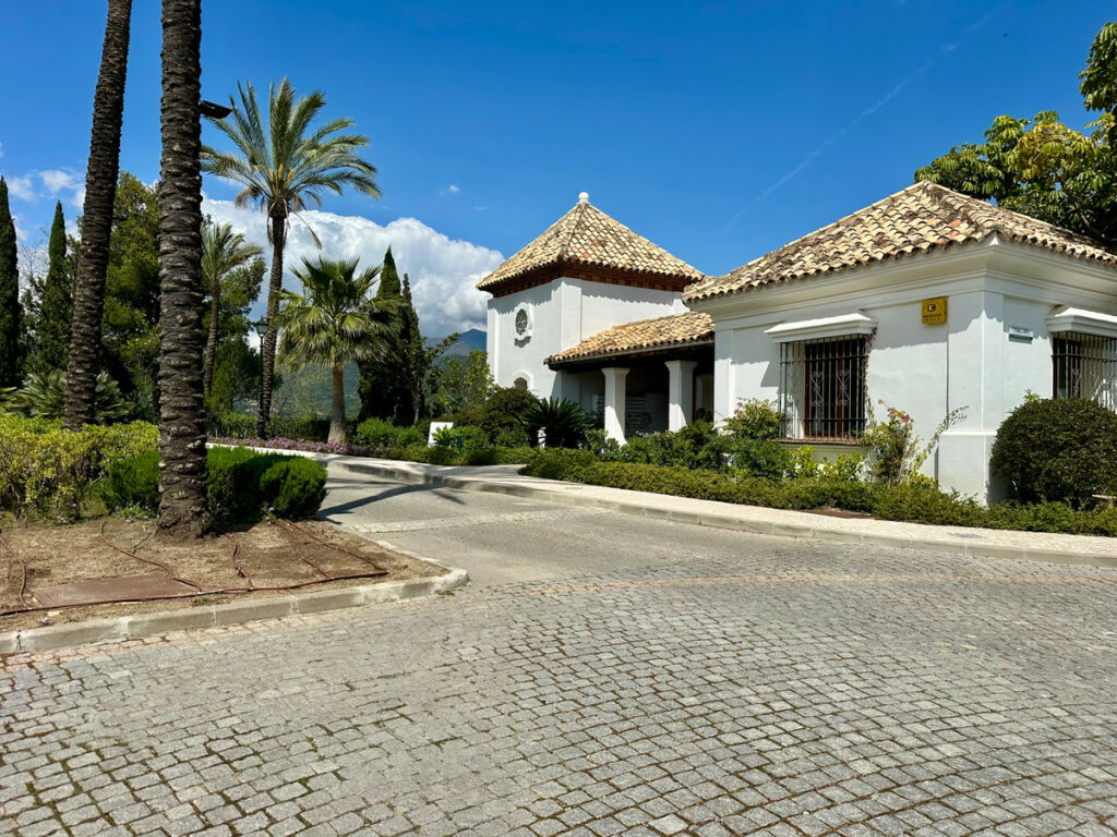 Residential Plot Benahavís Málaga - image 26