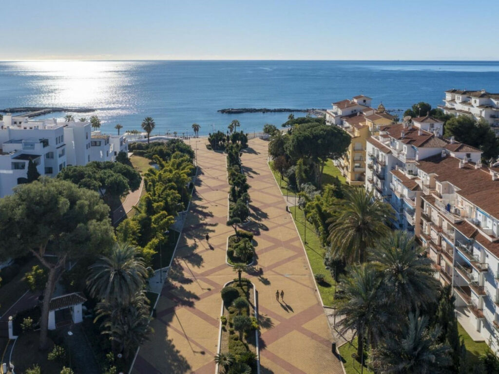 Penthouse Duplex Puerto Banús Málaga - image 26