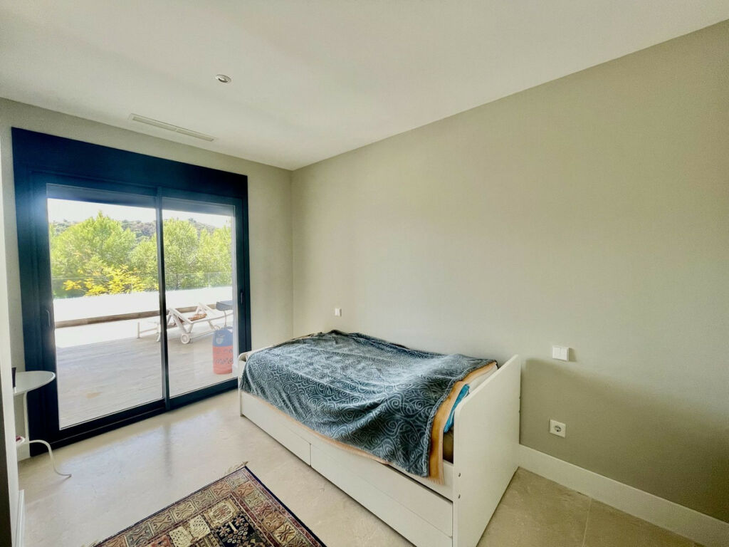 Middle Floor Apartment Estepona Málaga - image 26