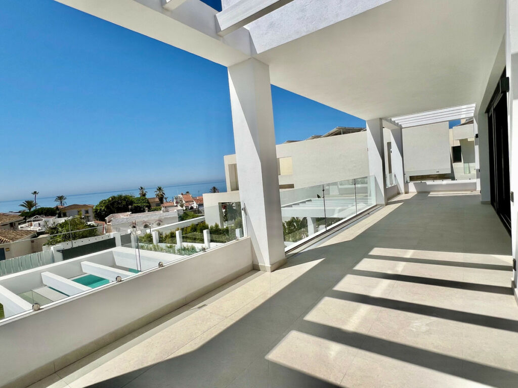 Detached Villa Marbella Málaga - image 27