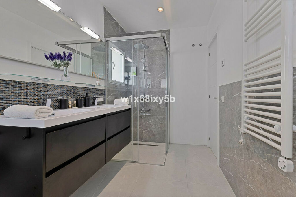 Detached Villa San Pedro de Alcántara Málaga - image 27