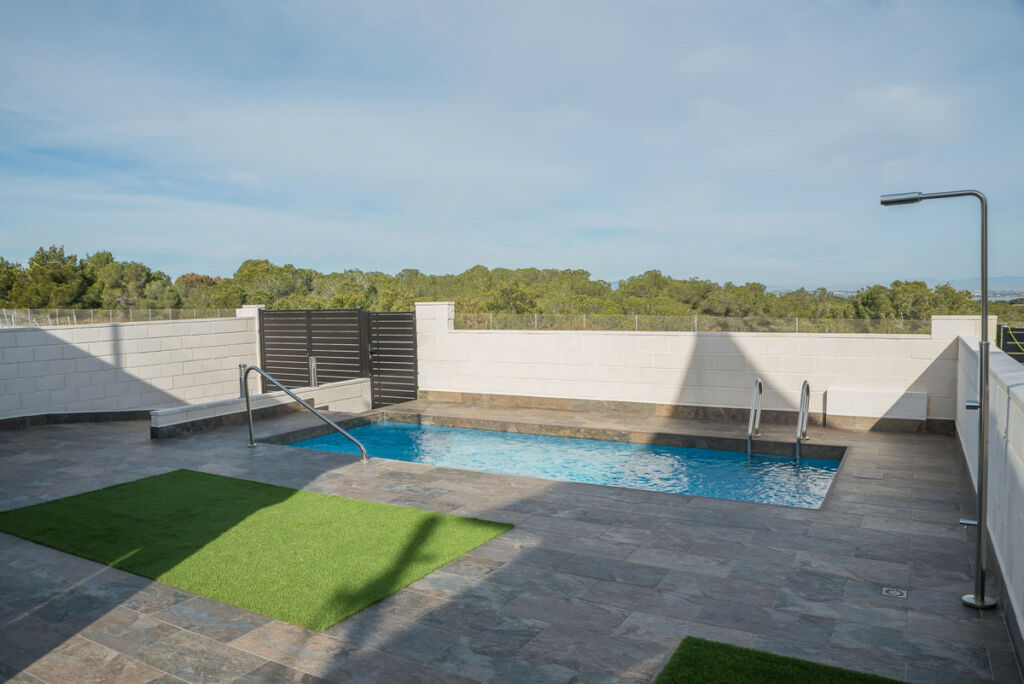 Detached Villa Villamartin Alicante - image 27
