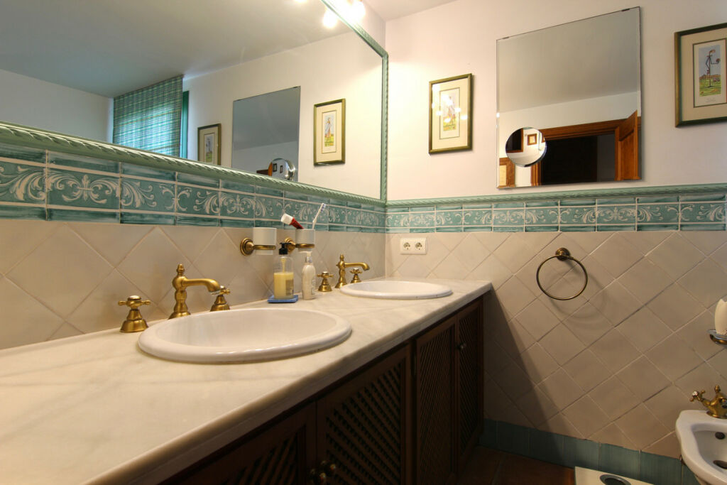 Detached Villa Guadalmina Baja Málaga - image 27