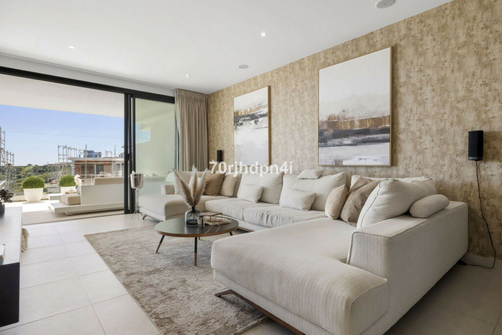Middle Floor Apartment Estepona Málaga - image 27