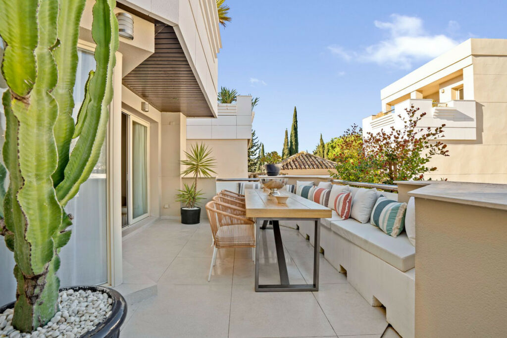 Penthouse Aloha Málaga - image 27