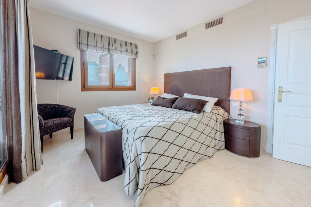 Penthouse Estepona Málaga - image 27