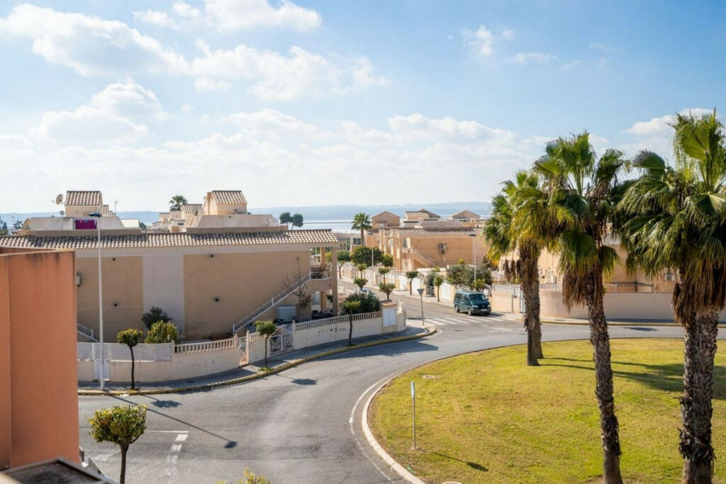 Townhouse Torrevieja Alicante - image 28
