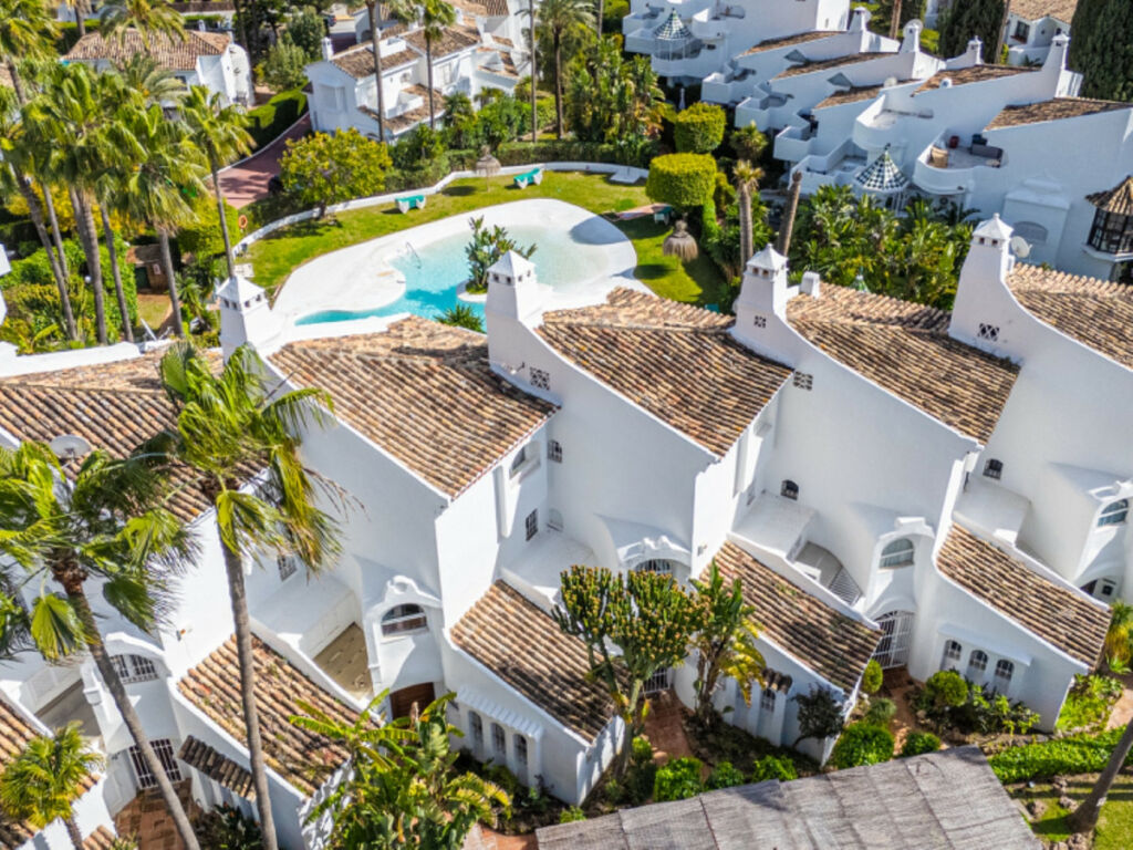 Townhouse Sierra Blanca Málaga - image 28