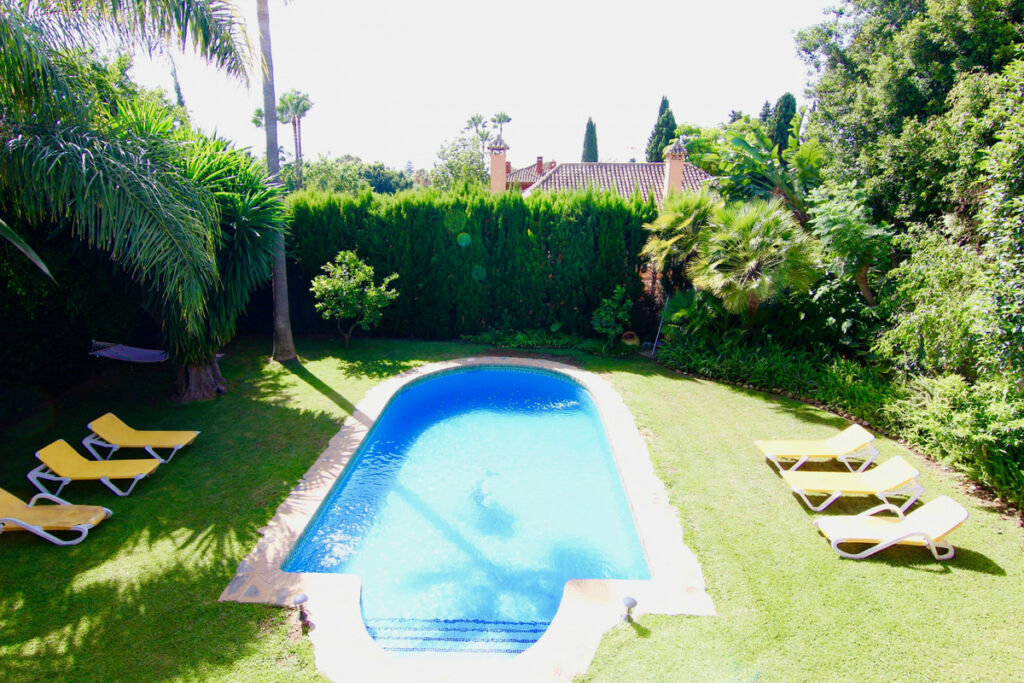Detached Villa Guadalmina Baja Málaga - image 28