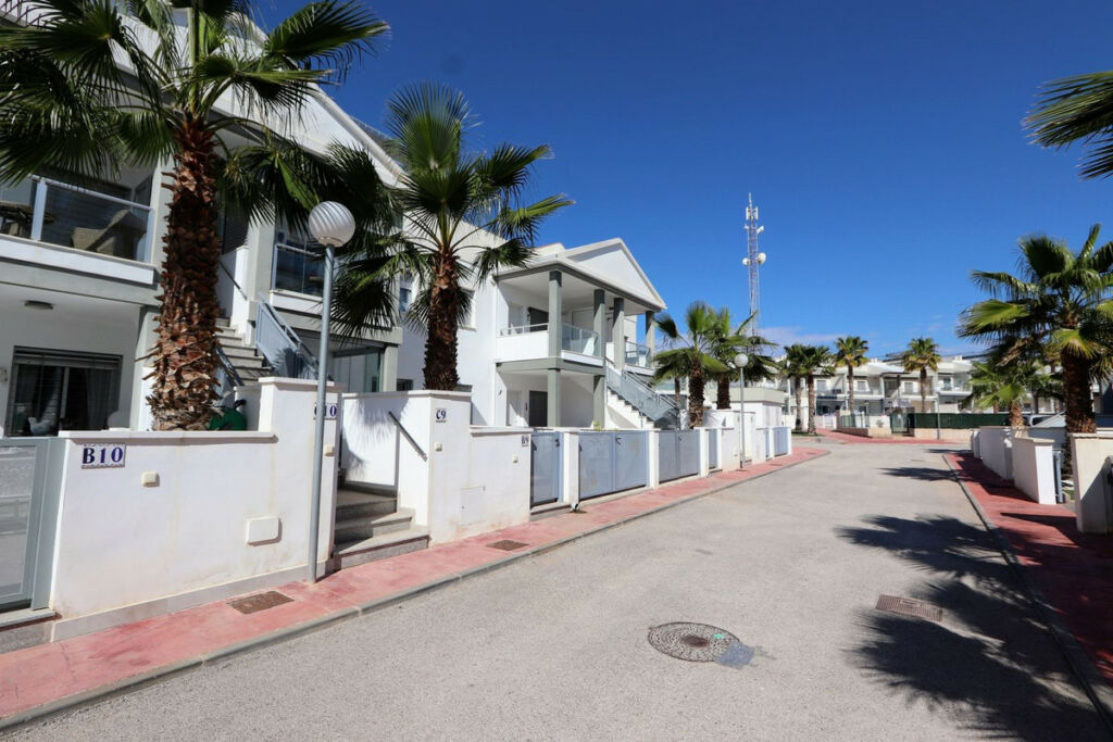 Ground Floor Apartment La Florida Alicante - image 28
