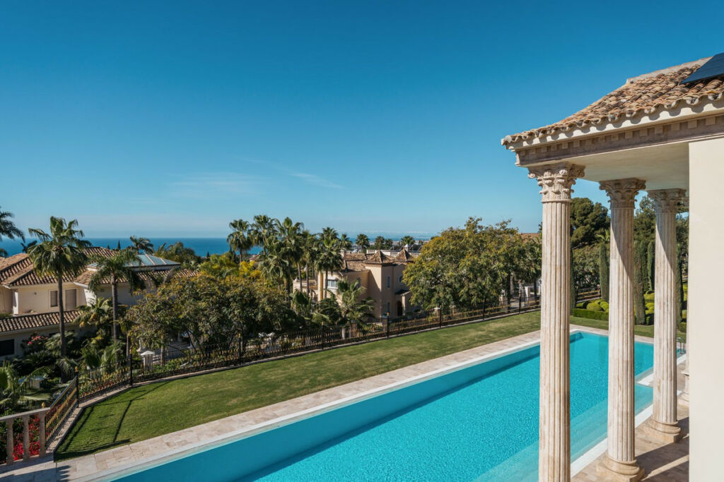 Detached Villa Sierra Blanca Málaga - image 28