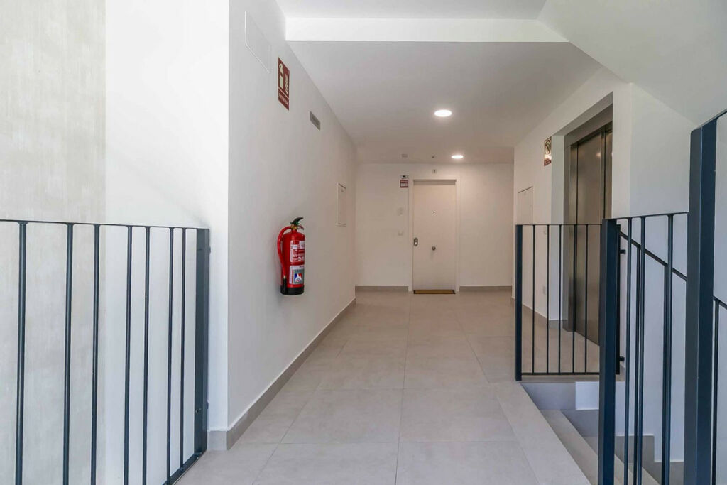 Middle Floor Apartment Higueron Málaga - image 29