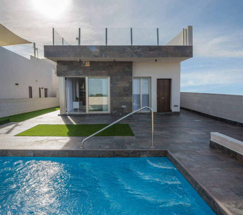 Detached Villa Villamartin Alicante - image 28