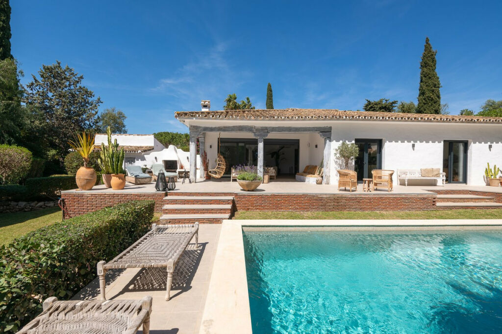 Detached Villa Hacienda Las Chapas Málaga - image 28