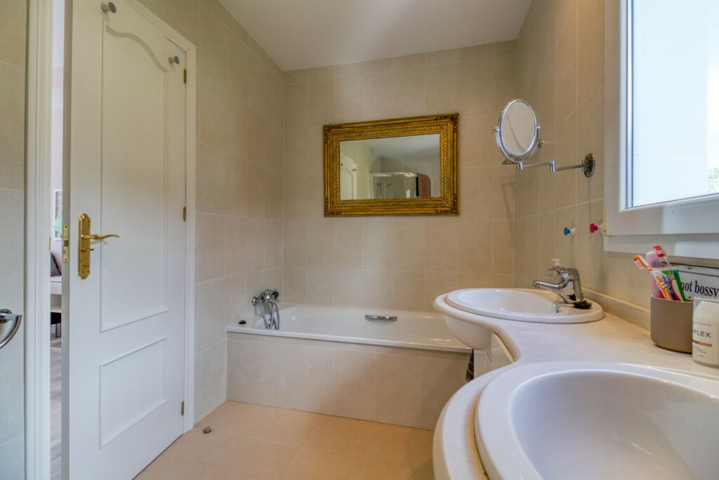 Detached Villa Mijas Málaga - image 27