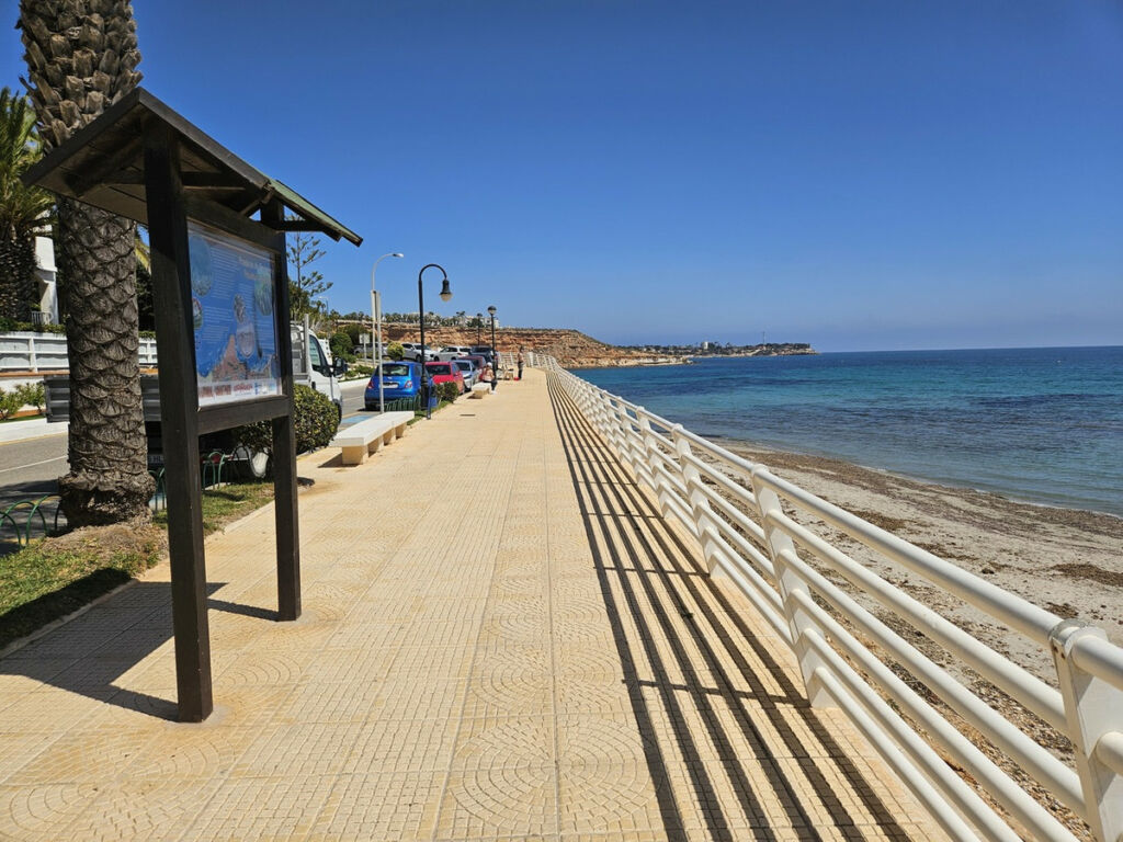 Detached Villa Cabo Roig Alicante - image 29