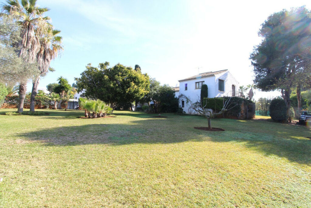 Detached Villa New Golden Mile Málaga - image 29