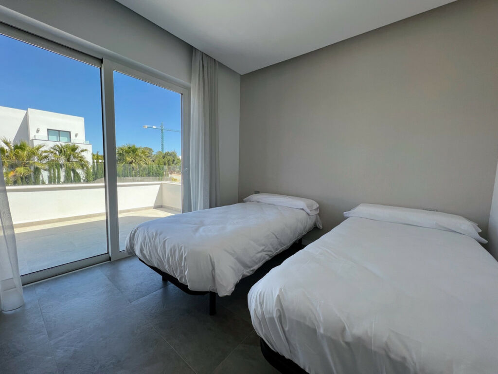 Detached Villa Las Colinas Golf Alicante - image 29