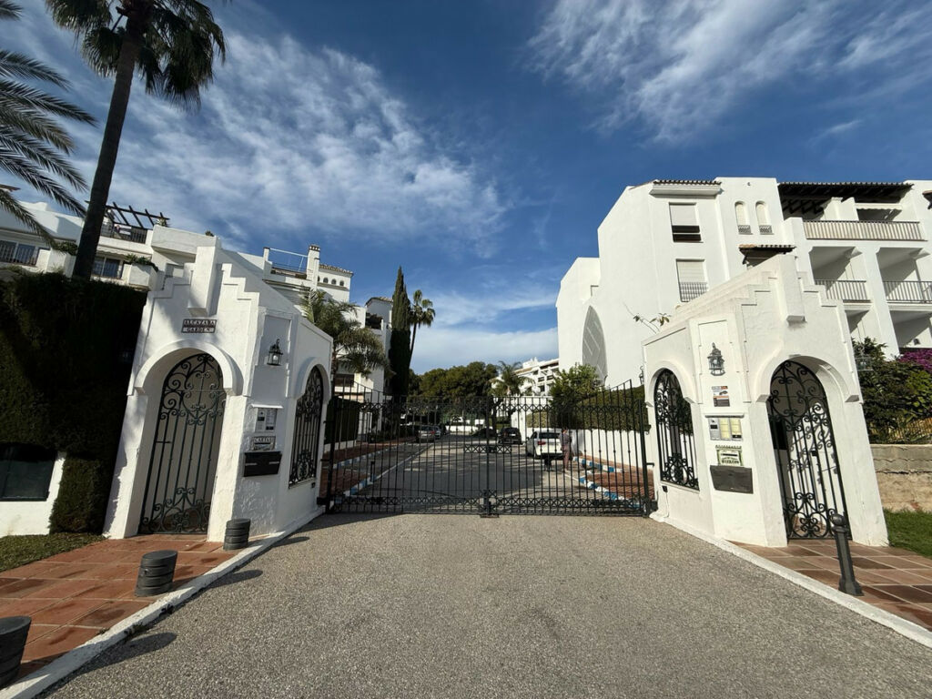 Penthouse Duplex Puerto Banús Málaga - image 29