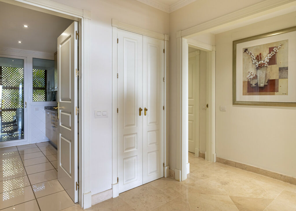Middle Floor Apartment Estepona Málaga - image 29