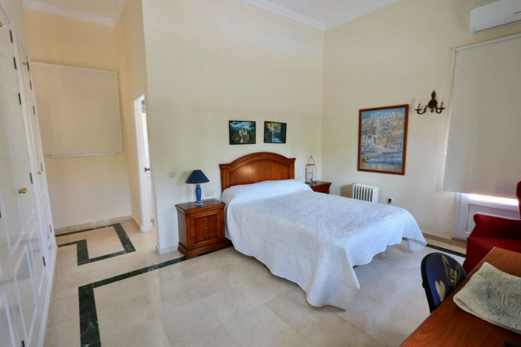 Detached Villa Sotogrande Costa Cádiz - image 29