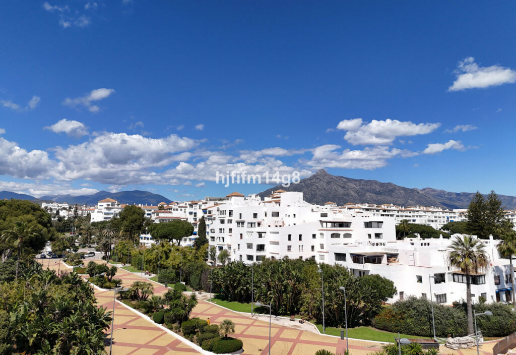 Middle Floor Apartment Puerto Banús Málaga - image 29