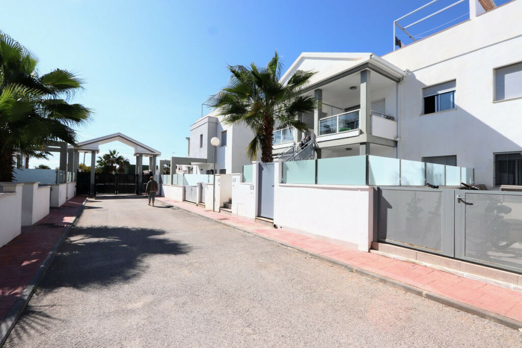 Ground Floor Apartment La Florida Alicante - image 29