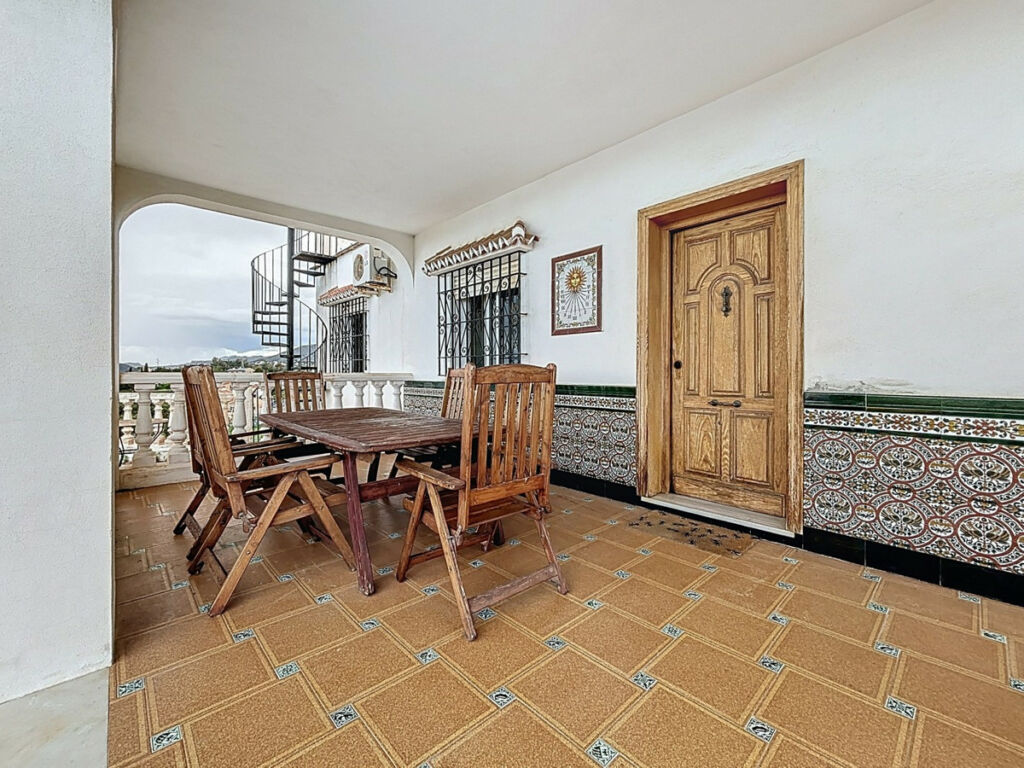 Detached Villa Chilches Málaga - image 3