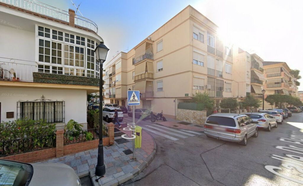 Top Floor Apartment Fuengirola Málaga - image 3