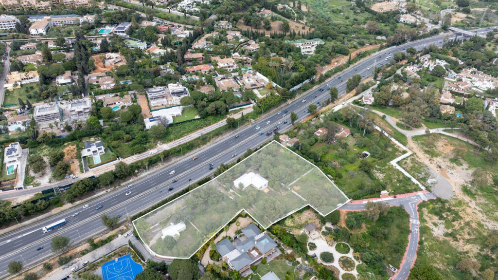 Residential Plot The Golden Mile Málaga - image 3