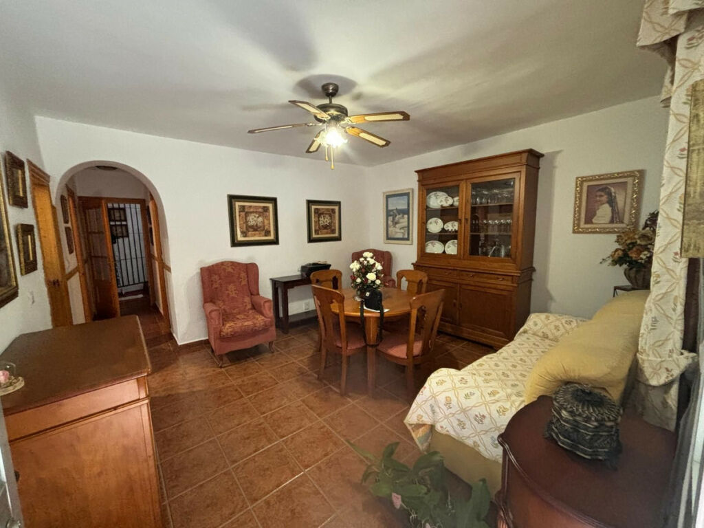 Townhouse San Pedro de Alcántara Málaga - image 3
