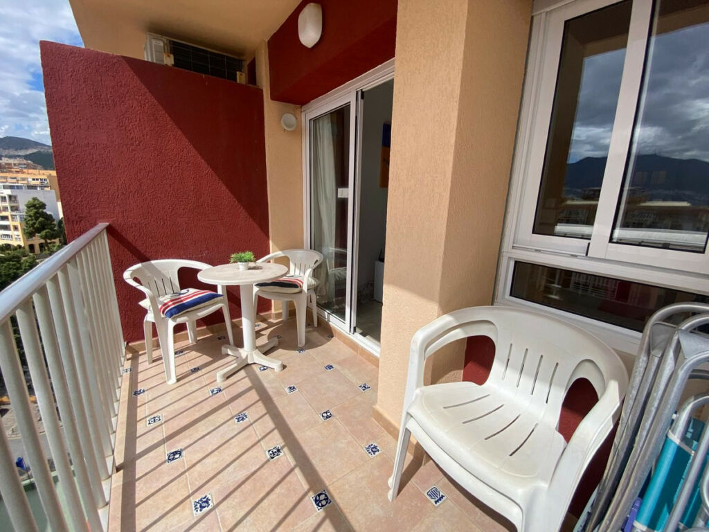 Middle Floor Apartment Benalmadena Málaga - image 3