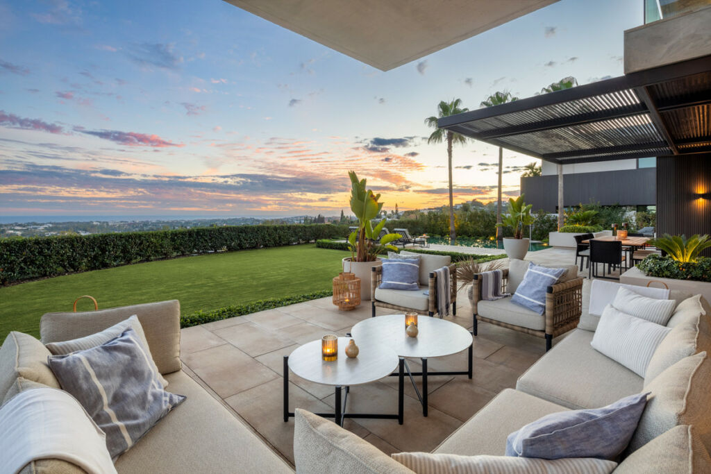 Detached Villa La Quinta Málaga - image 3