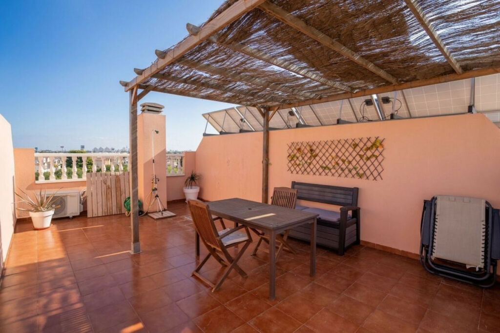 Townhouse Torrevieja Alicante - image 3