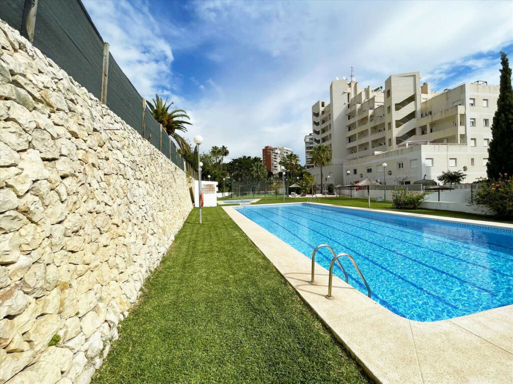 Middle Floor Apartment Calpe Alicante - image 3