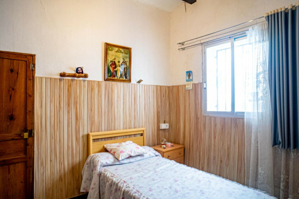 Townhouse Bolulla Alicante - image 5