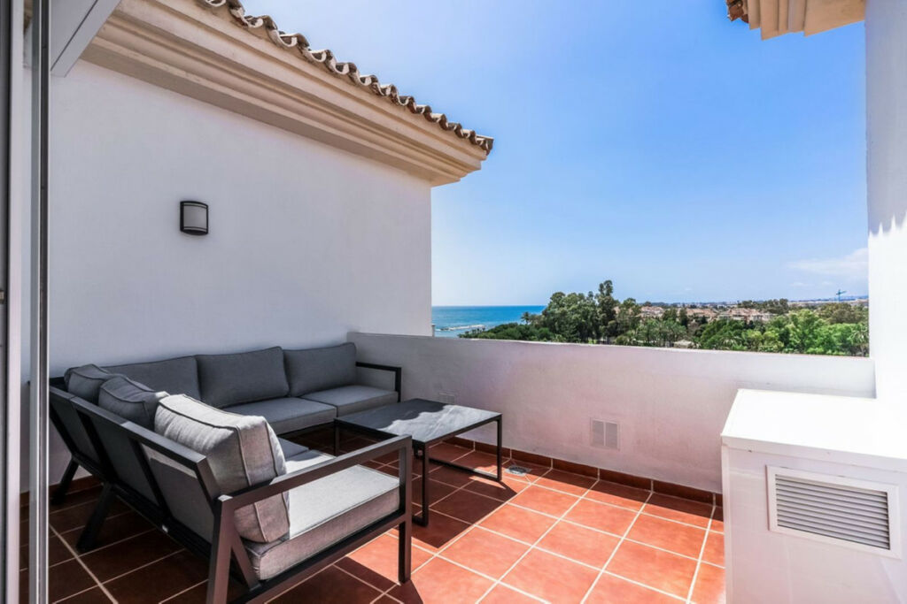 Penthouse Duplex Puerto Banús Málaga - image 2