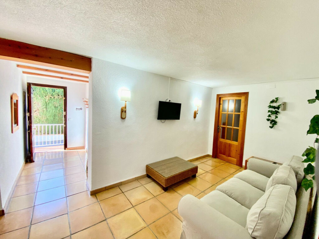 Detached Villa Polop Alicante - image 3