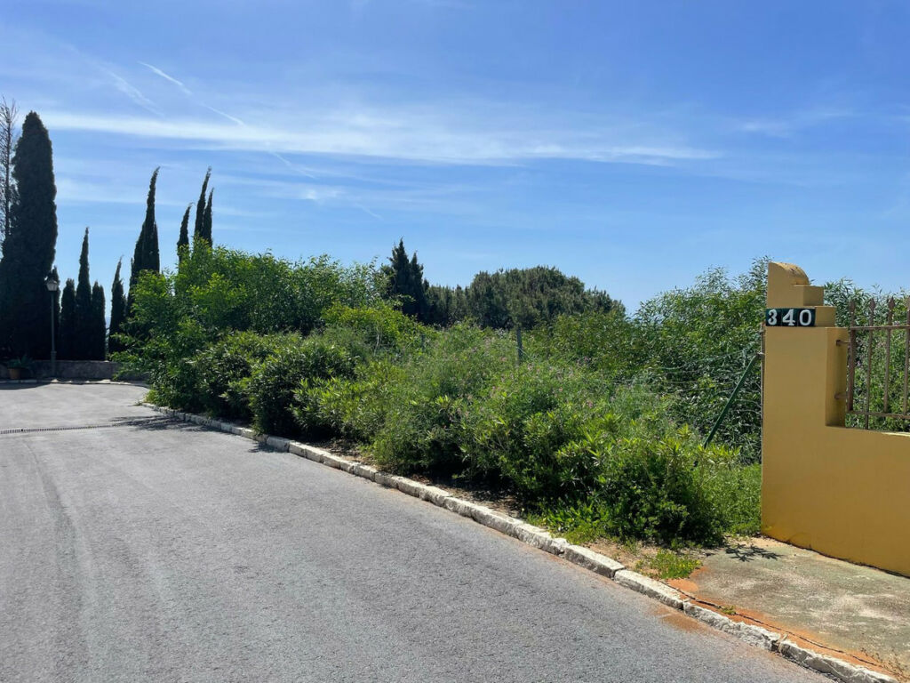 Residential Plot El Rosario Málaga - image 5