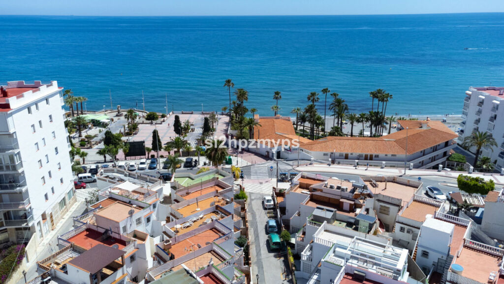 Townhouse Nerja Málaga - image 3