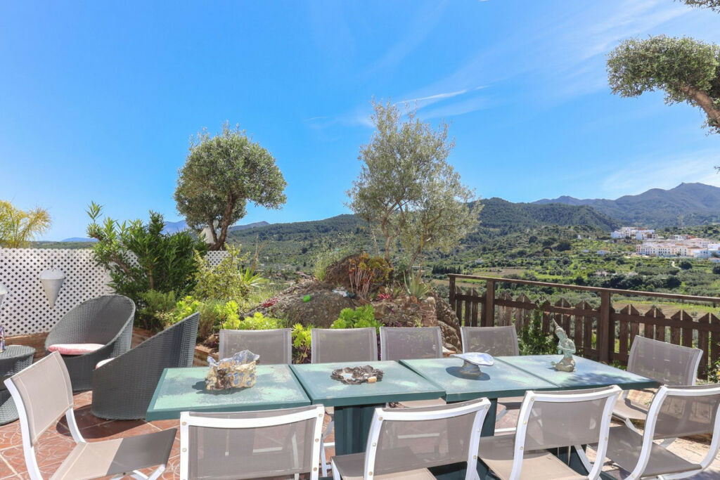 Townhouse Monda Málaga - image 2