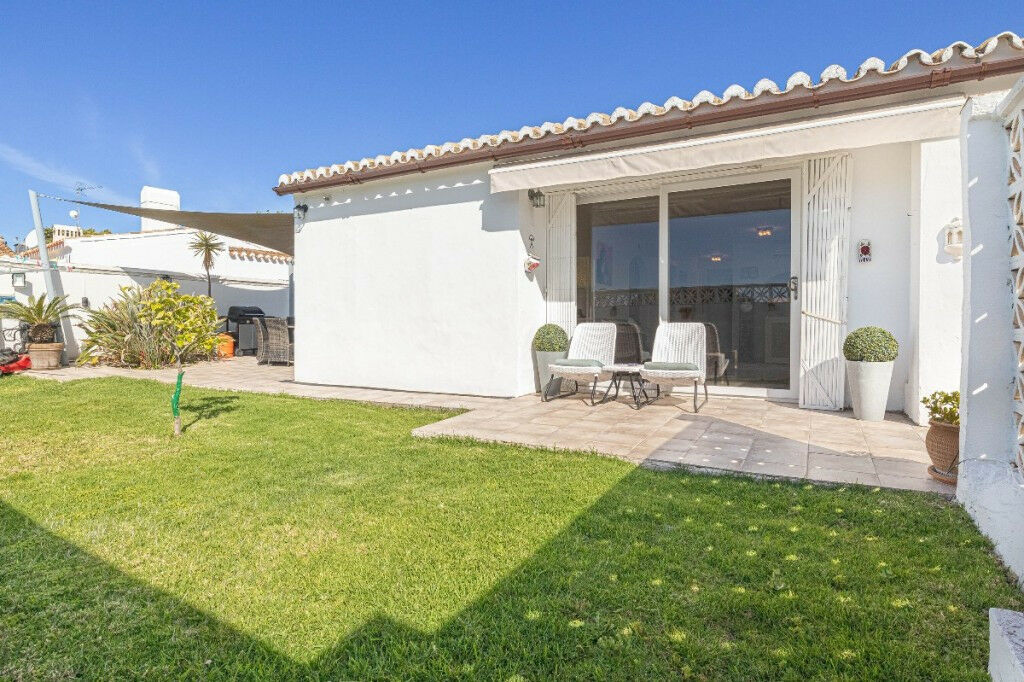 Detached Villa Calypso Málaga - image 3