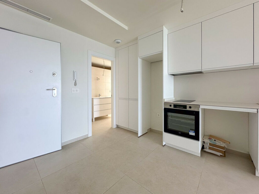 Middle Floor Apartment Fuengirola Málaga - image 3