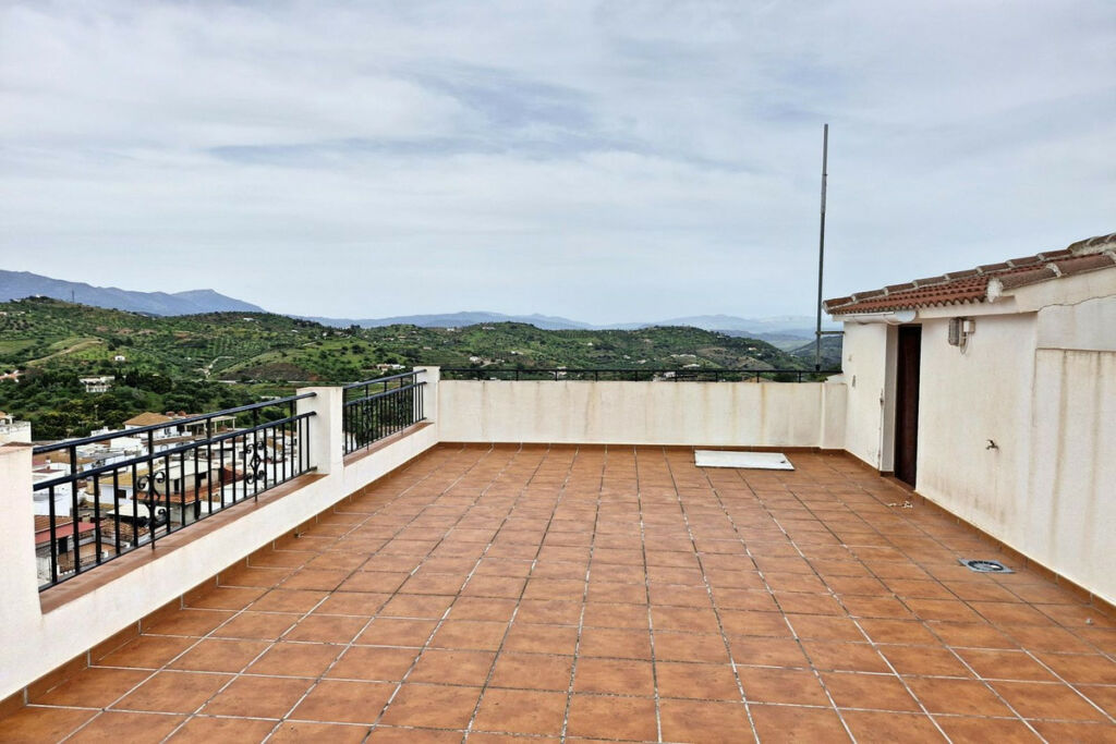 Townhouse Guaro Málaga - image 3