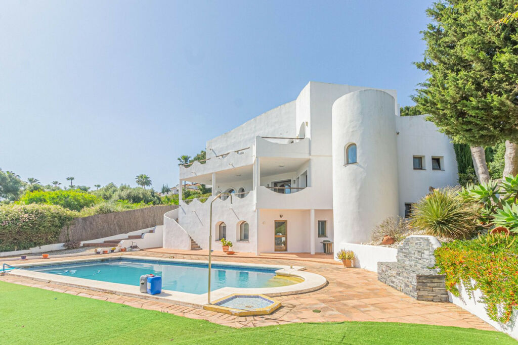 Detached Villa Sotogrande Cádiz - image 3