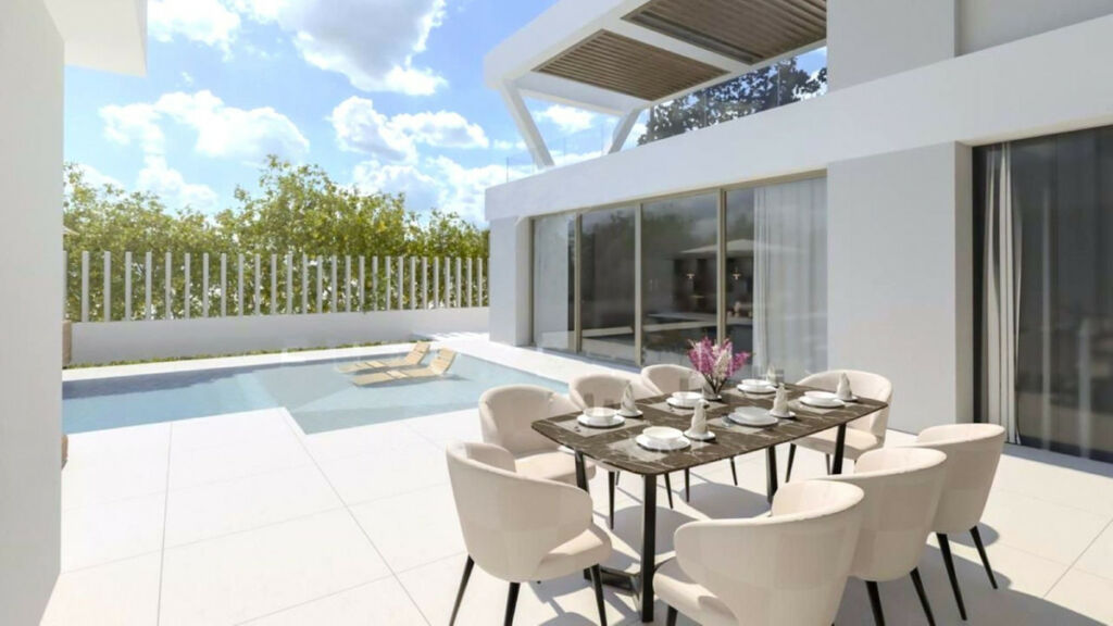 Detached Villa Manilva Málaga - image 3