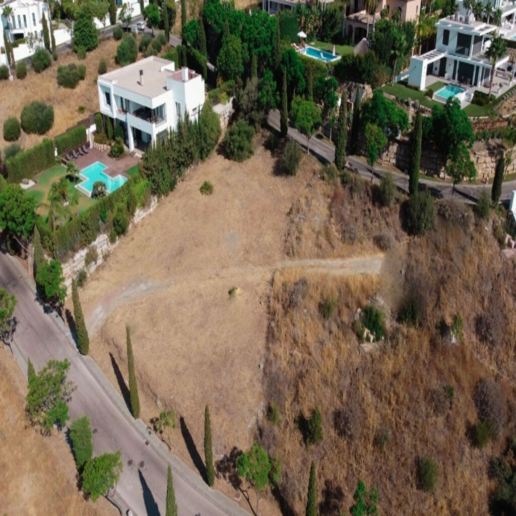 Residential Plot Benahavís Málaga - image 3